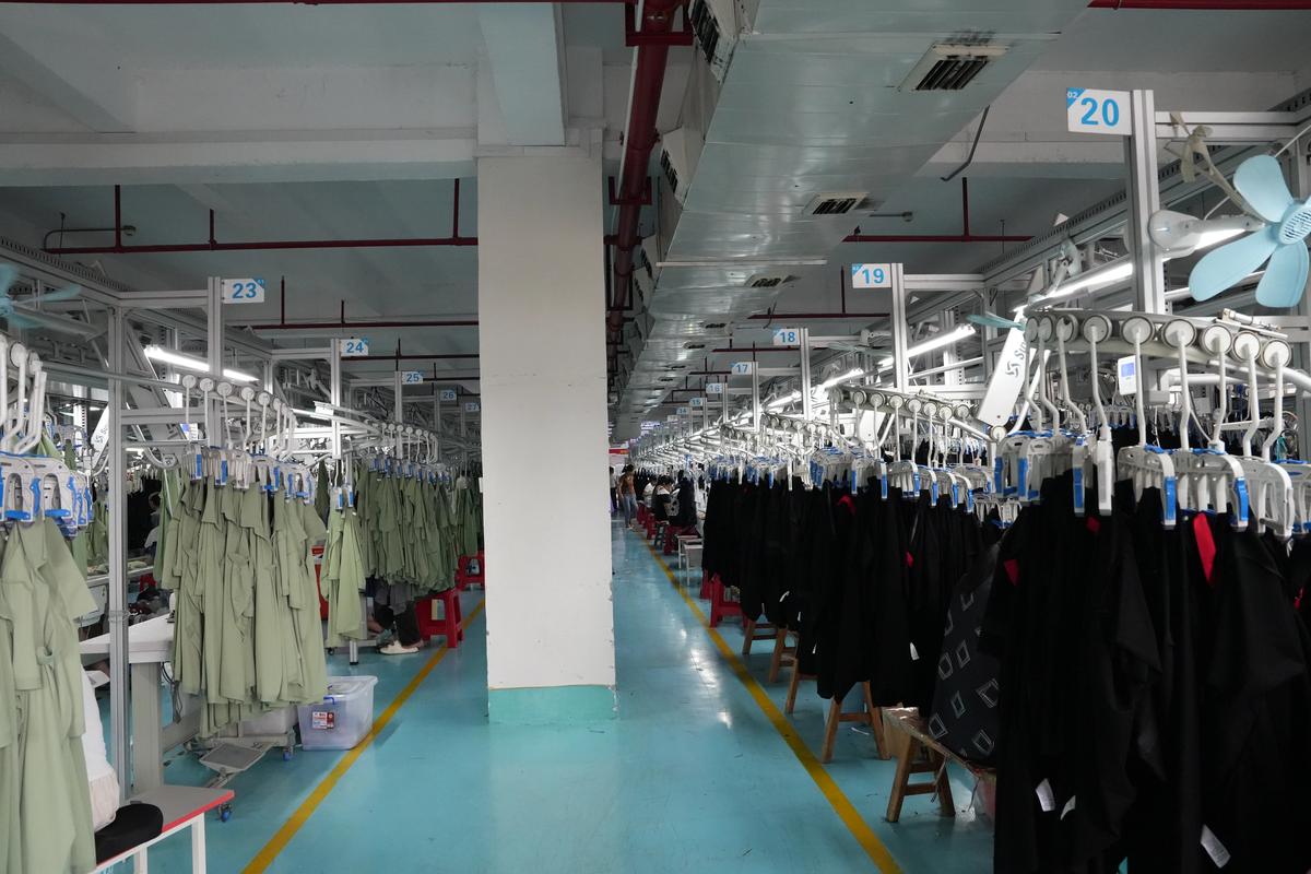 汕頭高品質服裝貼牌工廠 專業零售品牌的幕后智造者